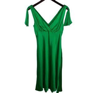 BCBGMaxAzria 100% Silk Green V-Neck Dress Size 12